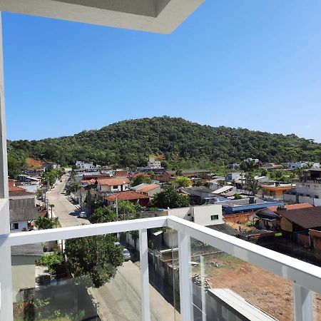 Agradavel Apartamento Em Bairro Silencioso... Камбориу Экстерьер фото